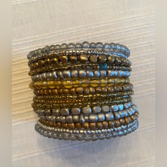 Costume Jewelry Bracelet Assortment - Picture 2 of 7